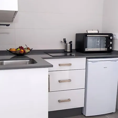 Moderno Estudio Centrico Cerca De La Playa, Ideal Para Familias Y Parejas - Es-180-225